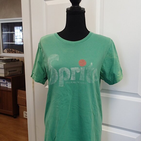 Sprite Tshirt Size Medium - Picture 1 of 5